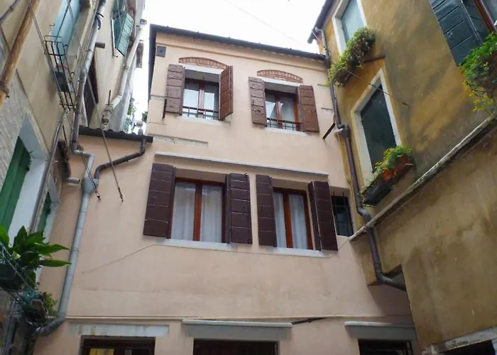 Delicious Apartament near St. Mark Square