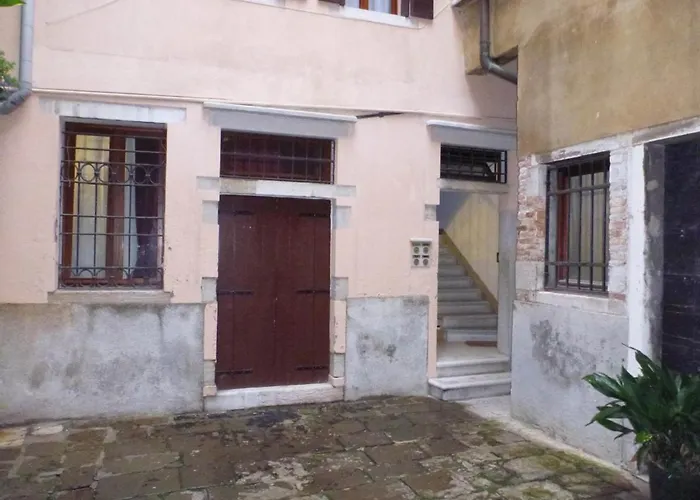 Delicious Apartament near St. Mark Square